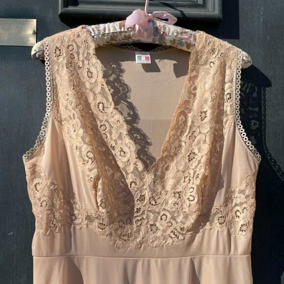 champagne nylon slip dress lace darted bodice full skirt Made in Italy Large - Picture 1 of 10